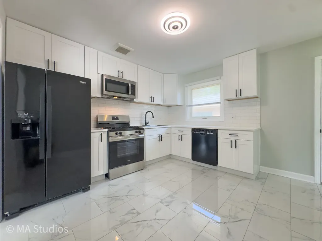 4256 Golf Road Skokie IL 60076