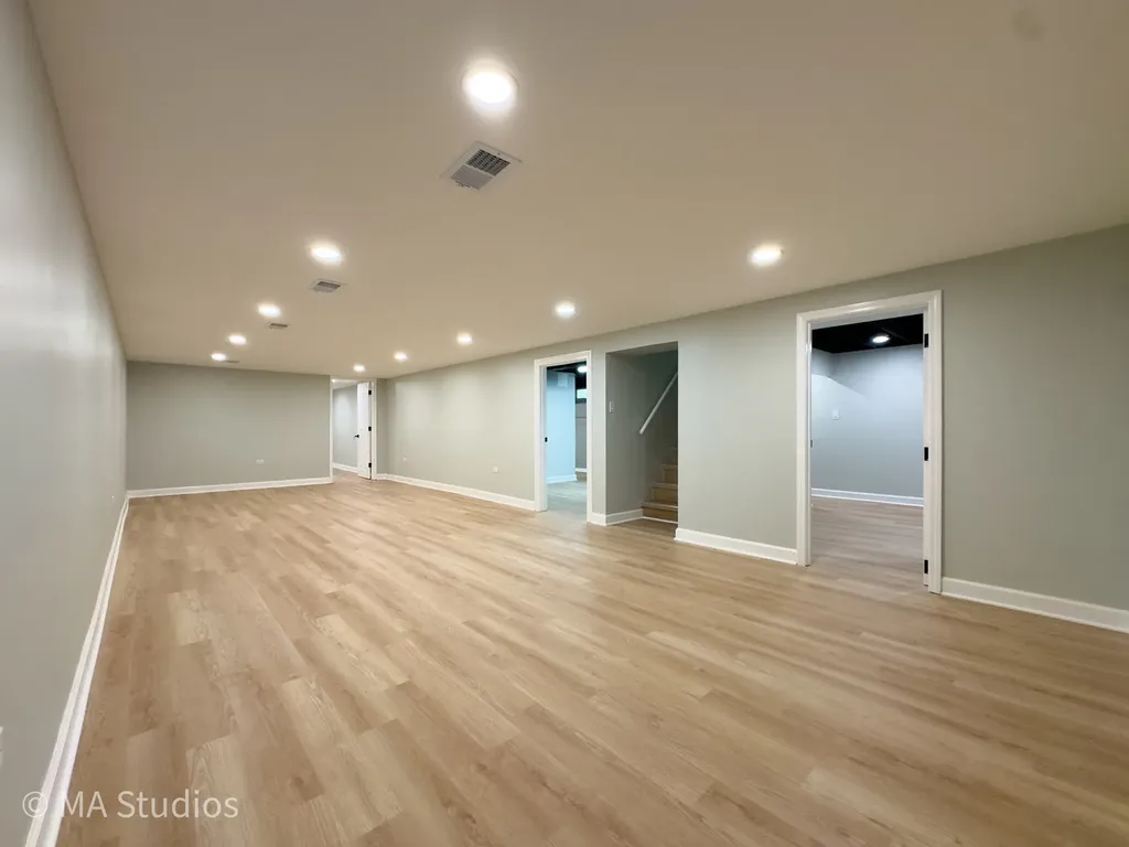 4256 Golf Road Skokie IL 60076