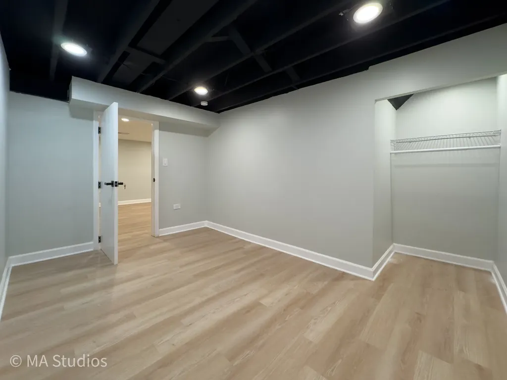 4256 Golf Road Skokie IL 60076