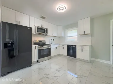 4256 Golf Road Skokie IL 60076