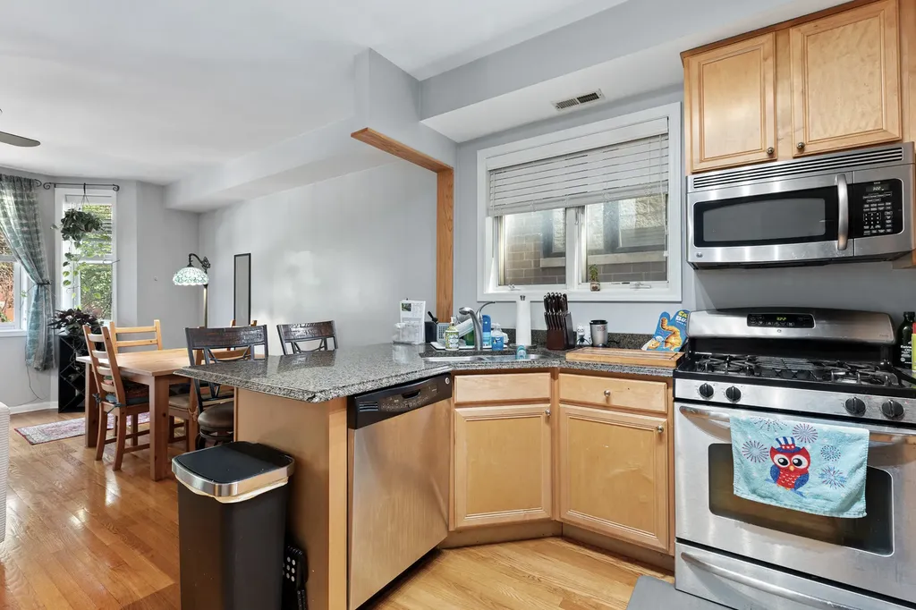 1522 North Bosworth Avenue Chicago IL 60642
