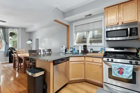 1522 North Bosworth Avenue Chicago IL 60642