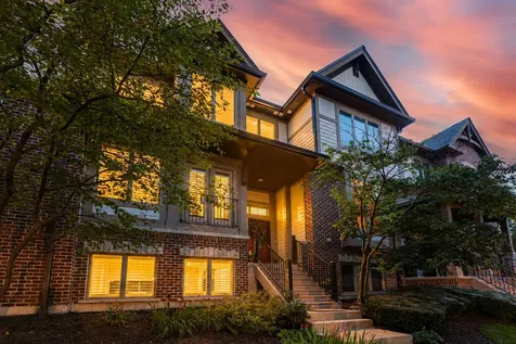 321 Brownstone Drive St. Charles IL 60174