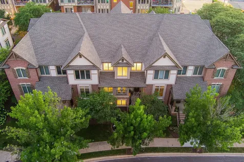 321 Brownstone Drive St. Charles IL 60174