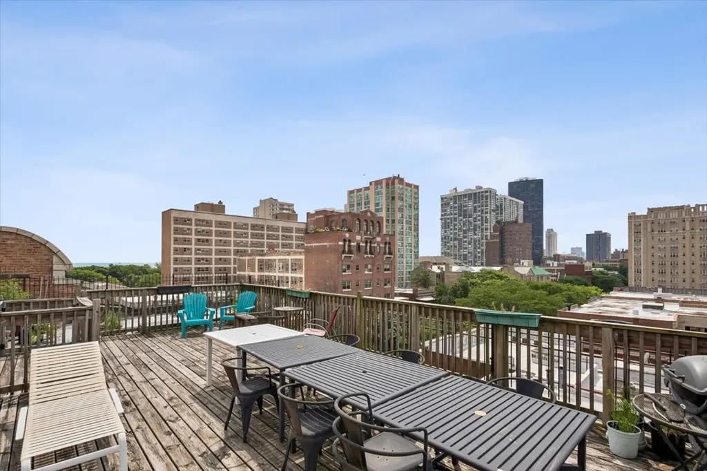 5646 North Kenmore Avenue Chicago IL 60660