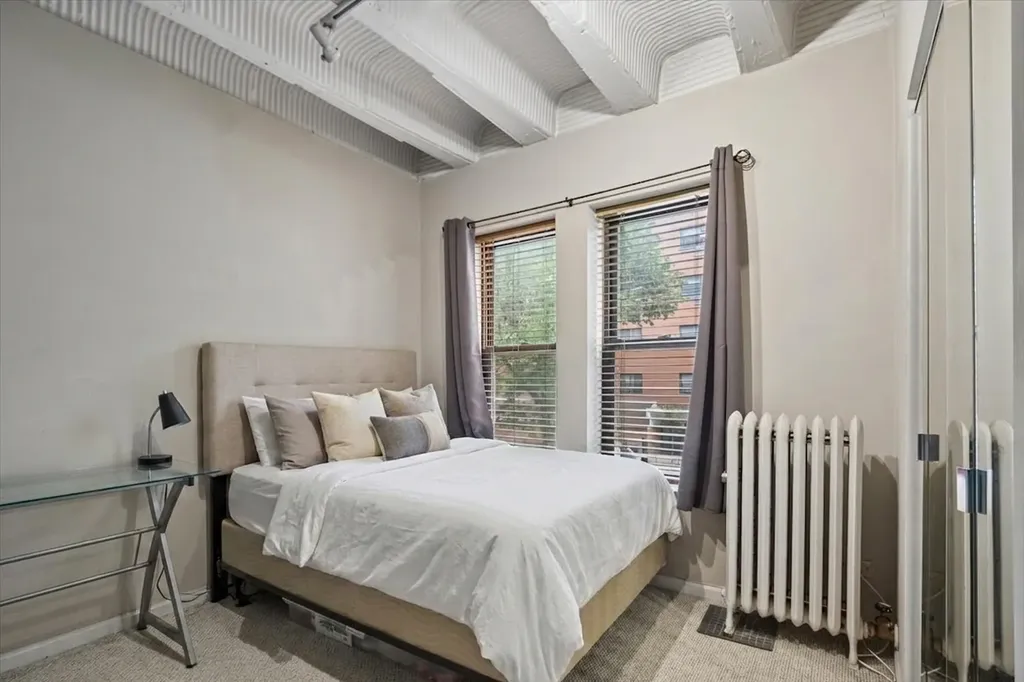 5646 North Kenmore Avenue Chicago IL 60660