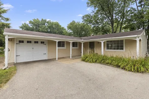 1403 Comanche Drive Rockford IL 61107