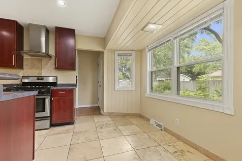 1403 Comanche Drive Rockford IL 61107