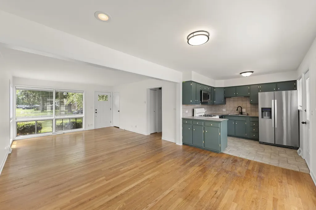 248 East Wrightwood Avenue Addison IL 60101