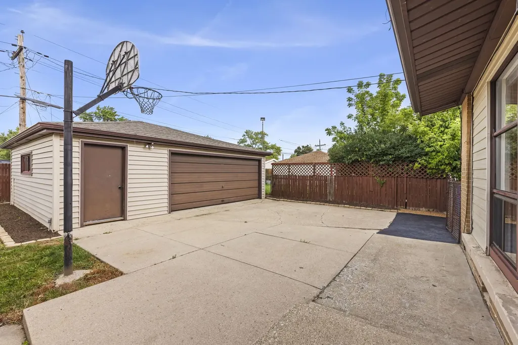 248 East Wrightwood Avenue Addison IL 60101