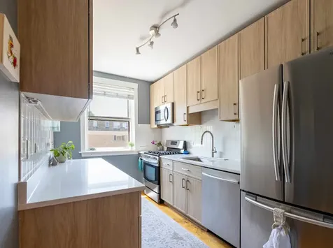 719 Hinman Avenue Evanston IL 60202
