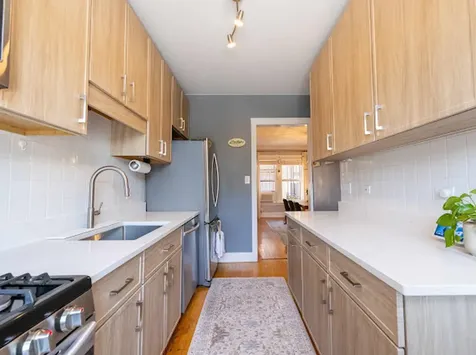 719 Hinman Avenue Evanston IL 60202