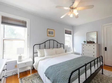 719 Hinman Avenue Evanston IL 60202