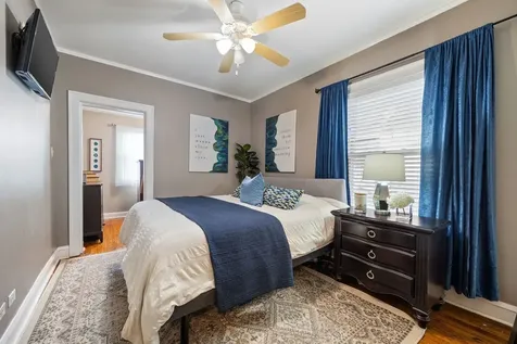 1725 East 84th Street Chicago IL 60617