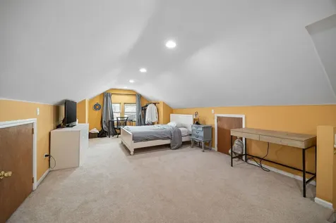 1725 East 84th Street Chicago IL 60617