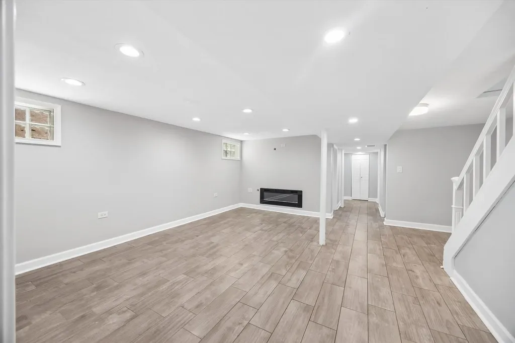 5153 South Oak Park Avenue Chicago IL 60638