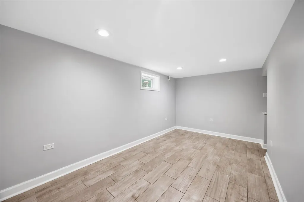 5153 South Oak Park Avenue Chicago IL 60638