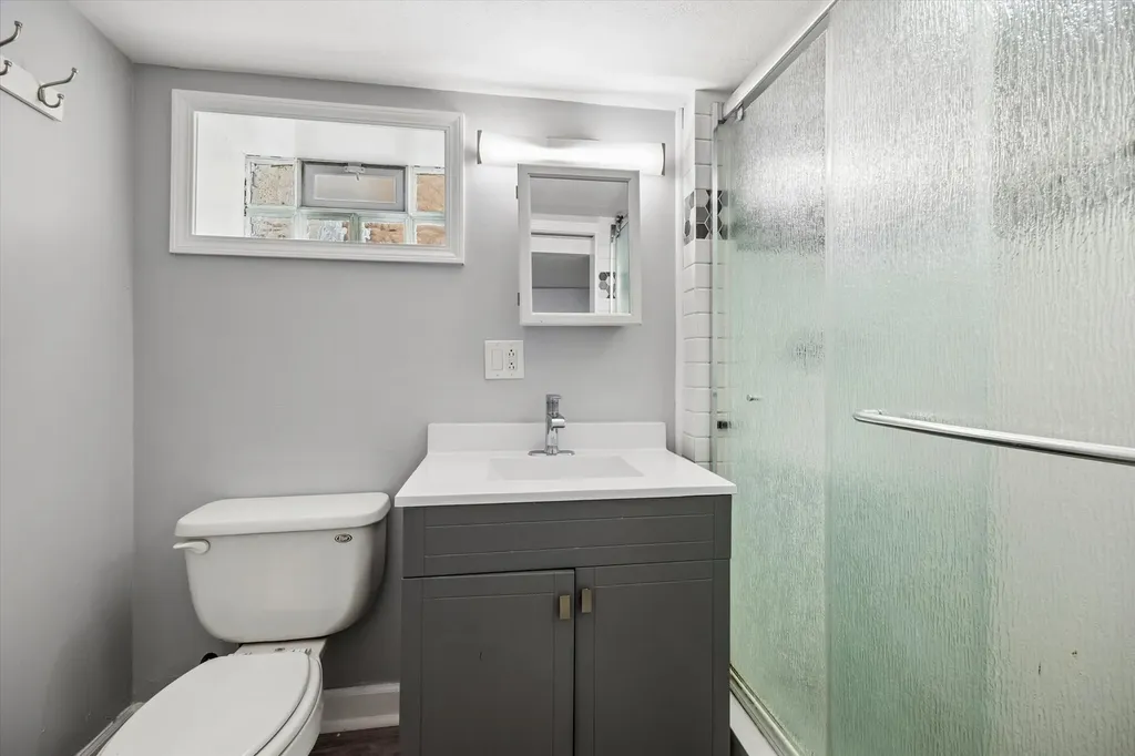 5153 South Oak Park Avenue Chicago IL 60638