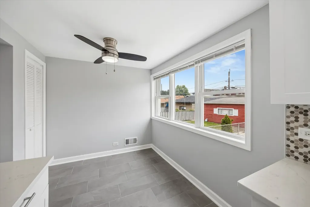 5153 South Oak Park Avenue Chicago IL 60638