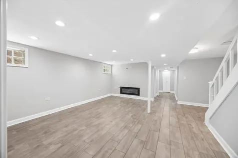 5153 South Oak Park Avenue Chicago IL 60638