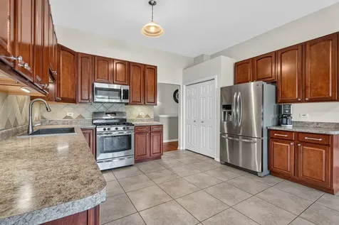 2592 Molly Court New Lenox IL 60451