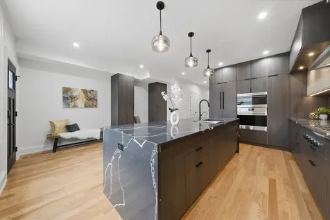 2334 North Oakley Avenue Chicago IL 60647