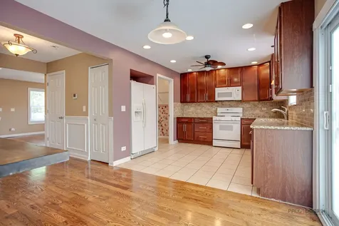 2382 North Quaker Hollow Lane Round Lake Beach IL 60073