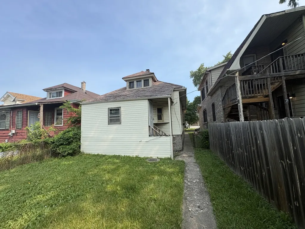 1309 West 98th Chicago IL 60643