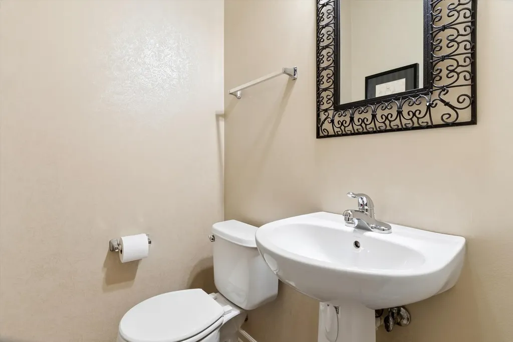 223 Clubhouse Street Bolingbrook IL 60490