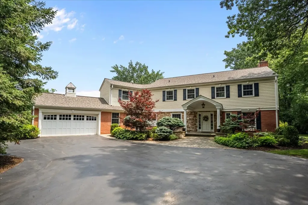 455 Rockefeller Road Lake Forest IL 60045