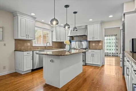 455 Rockefeller Road Lake Forest IL 60045