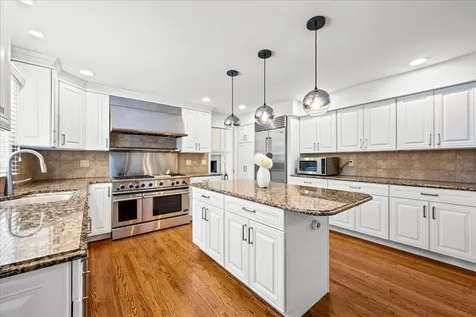 455 Rockefeller Road Lake Forest IL 60045