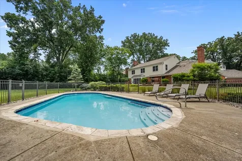 455 Rockefeller Road Lake Forest IL 60045