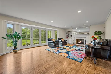 455 Rockefeller Road Lake Forest IL 60045