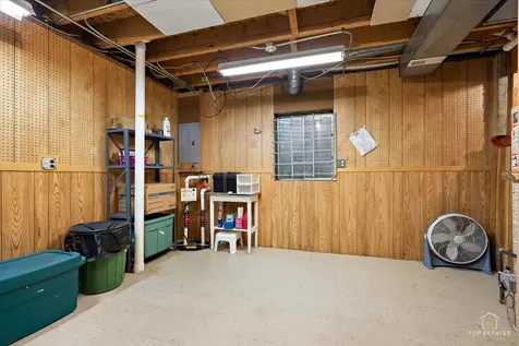 232 Royal Lane Bloomingdale IL 60108