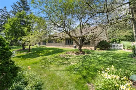 232 Royal Lane Bloomingdale IL 60108