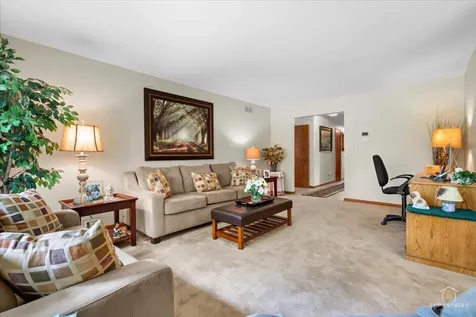 232 Royal Lane Bloomingdale IL 60108