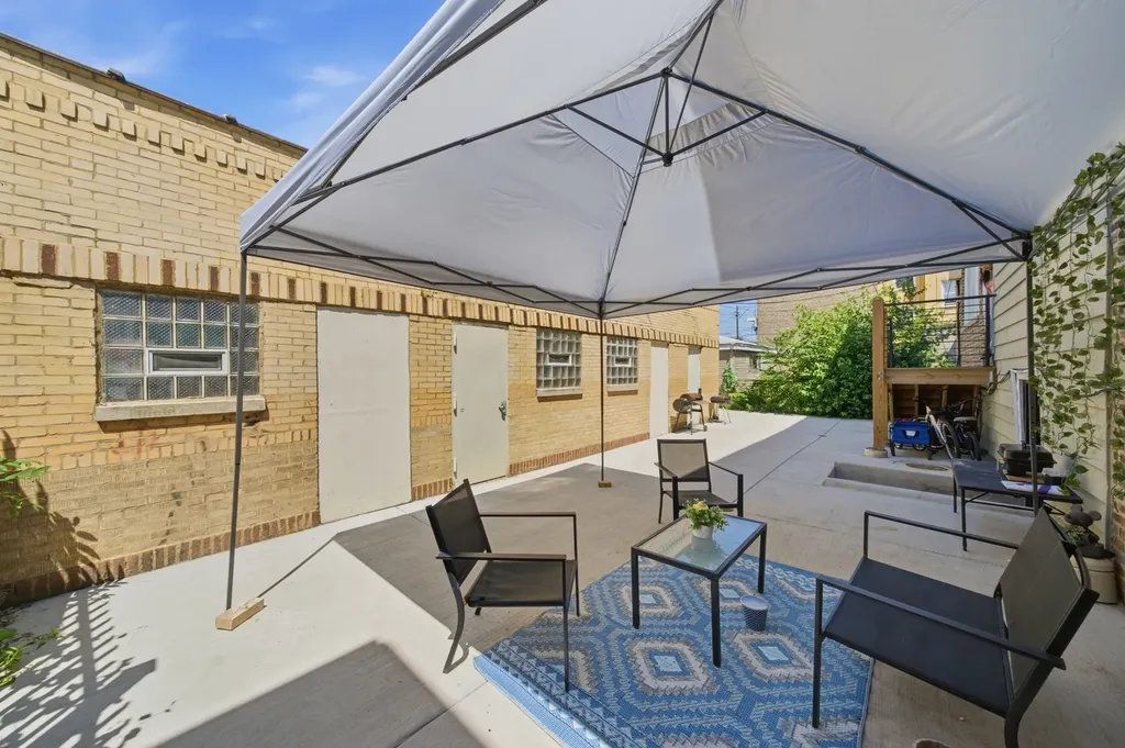 2038 North Kostner Avenue Chicago IL 60639