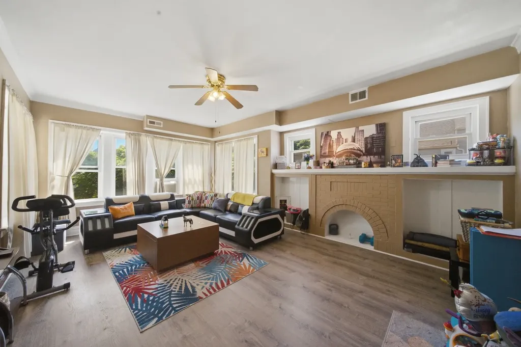 2038 North Kostner Avenue Chicago IL 60639