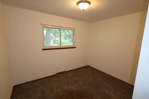 2015 Shelley Drive Rockford IL 61101