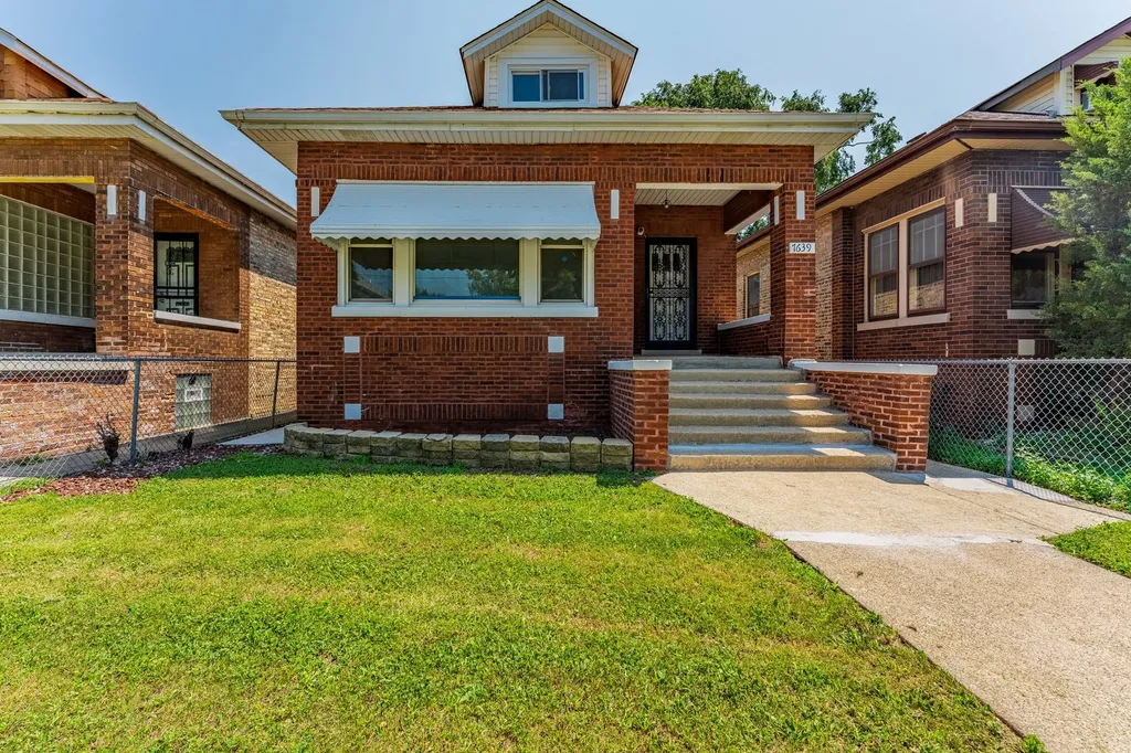 7639 South Ada Street Chicago IL 60620