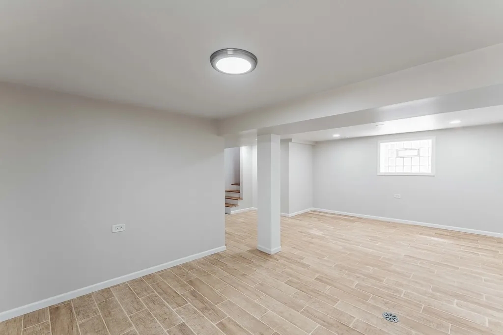 7639 South Ada Street Chicago IL 60620