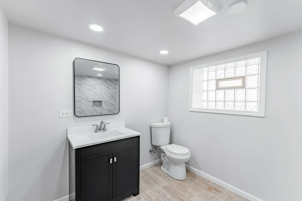 7639 South Ada Street Chicago IL 60620