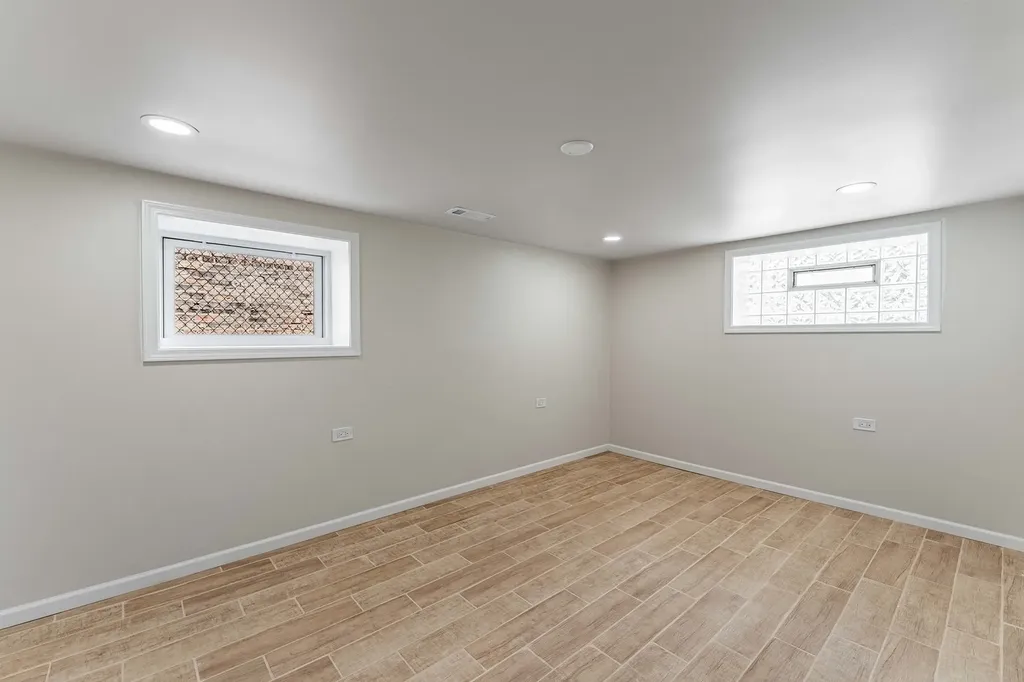 7639 South Ada Street Chicago IL 60620