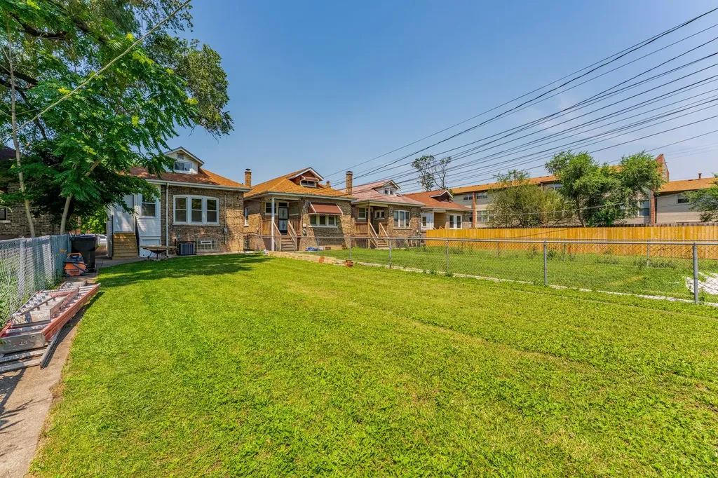 7639 South Ada Street Chicago IL 60620