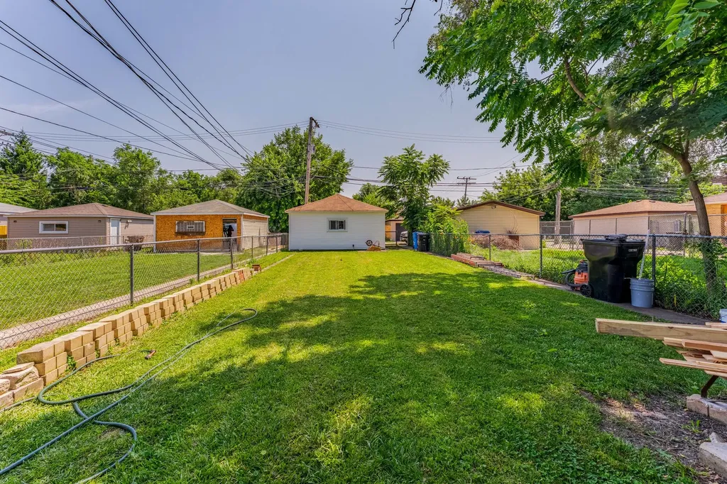 7639 South Ada Street Chicago IL 60620