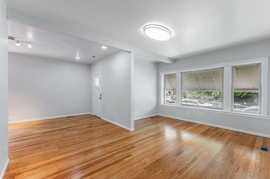 7639 South Ada Street Chicago IL 60620