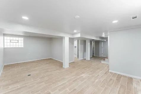 7639 South Ada Street Chicago IL 60620