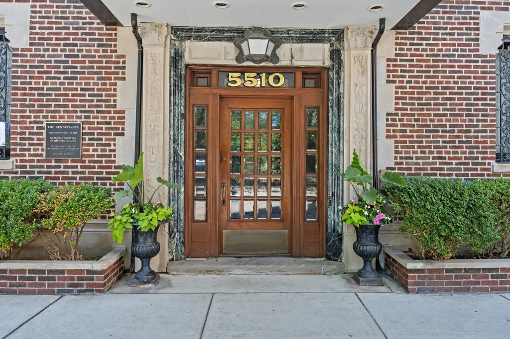 5510 North Sheridan Road Chicago IL 60640