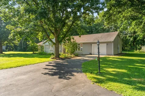 1430 Riverbend Lane White Heath IL 61884